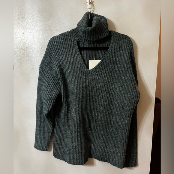 Oversized Turtleneck Sweater with Cut Out - Picture 3 of 6